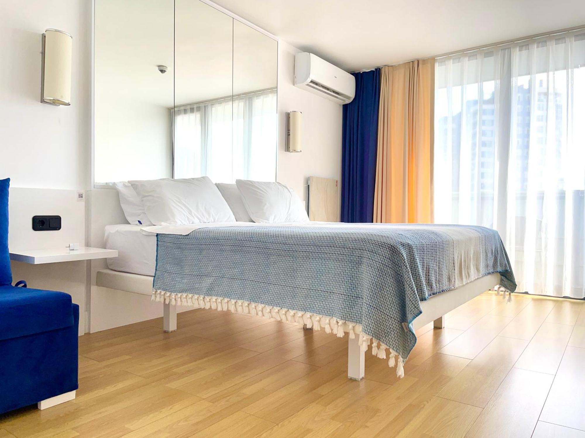 Sky Apartments Batumi Luaran gambar