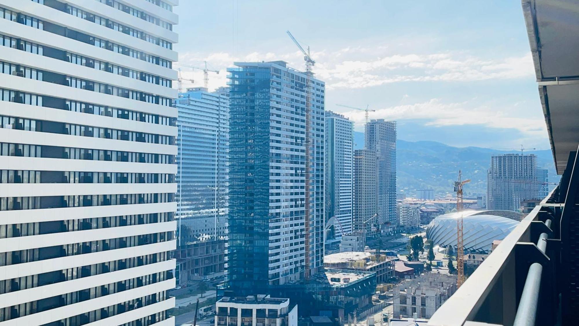 Sky Apartments Batumi Luaran gambar