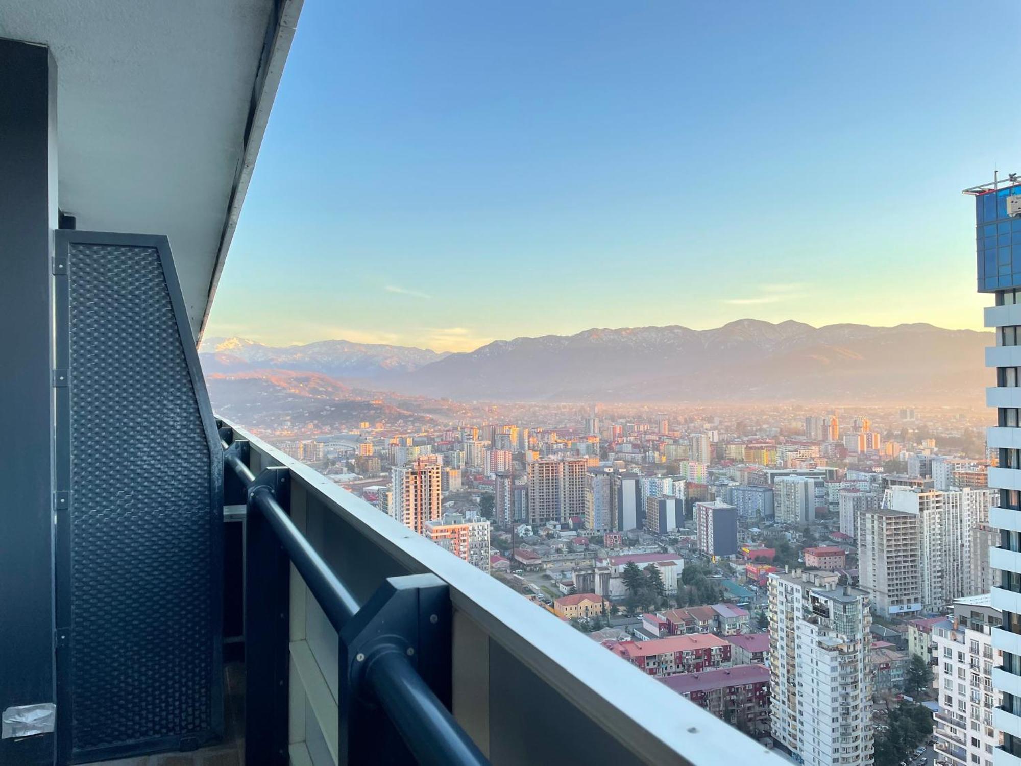 Sky Apartments Batumi Luaran gambar