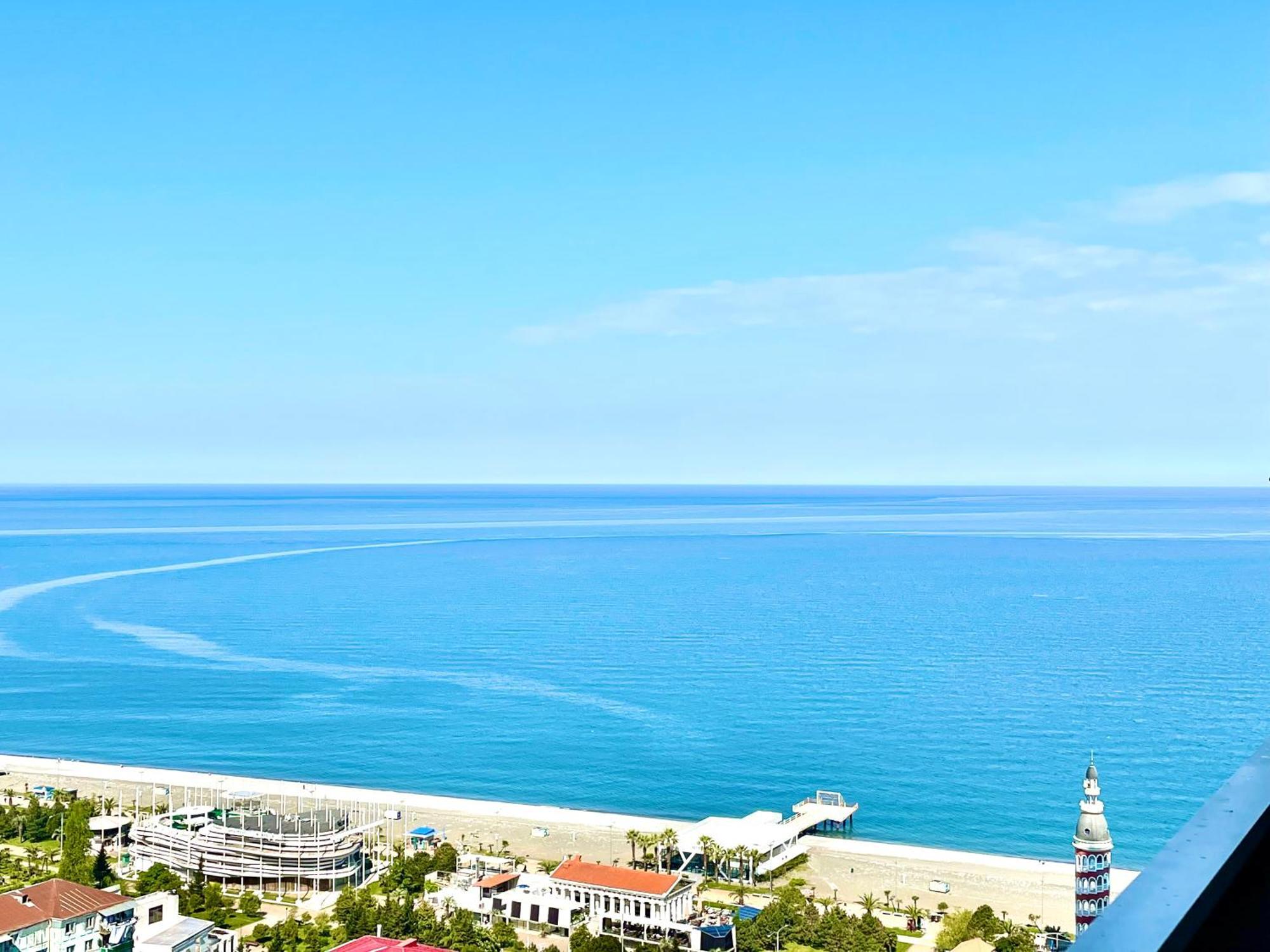 Sky Apartments Batumi Luaran gambar